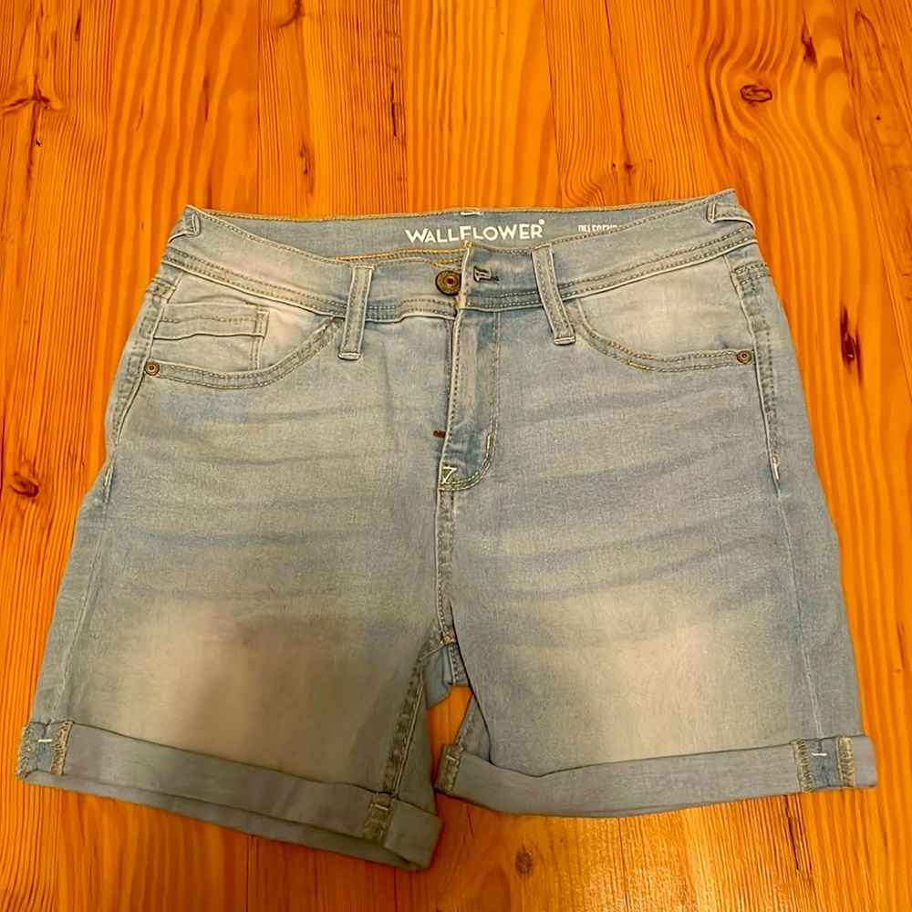 WALLFLOWER Jean Shorts!!!